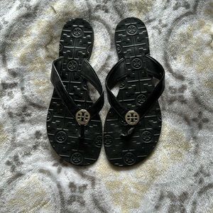 Tory Burch Flip Flops 🖤✨